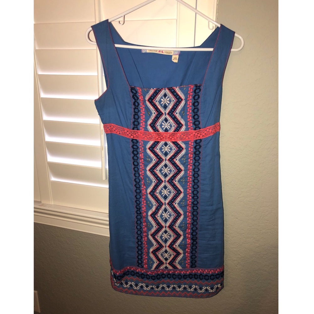 Chelsea & Violet Short Patterned Dress